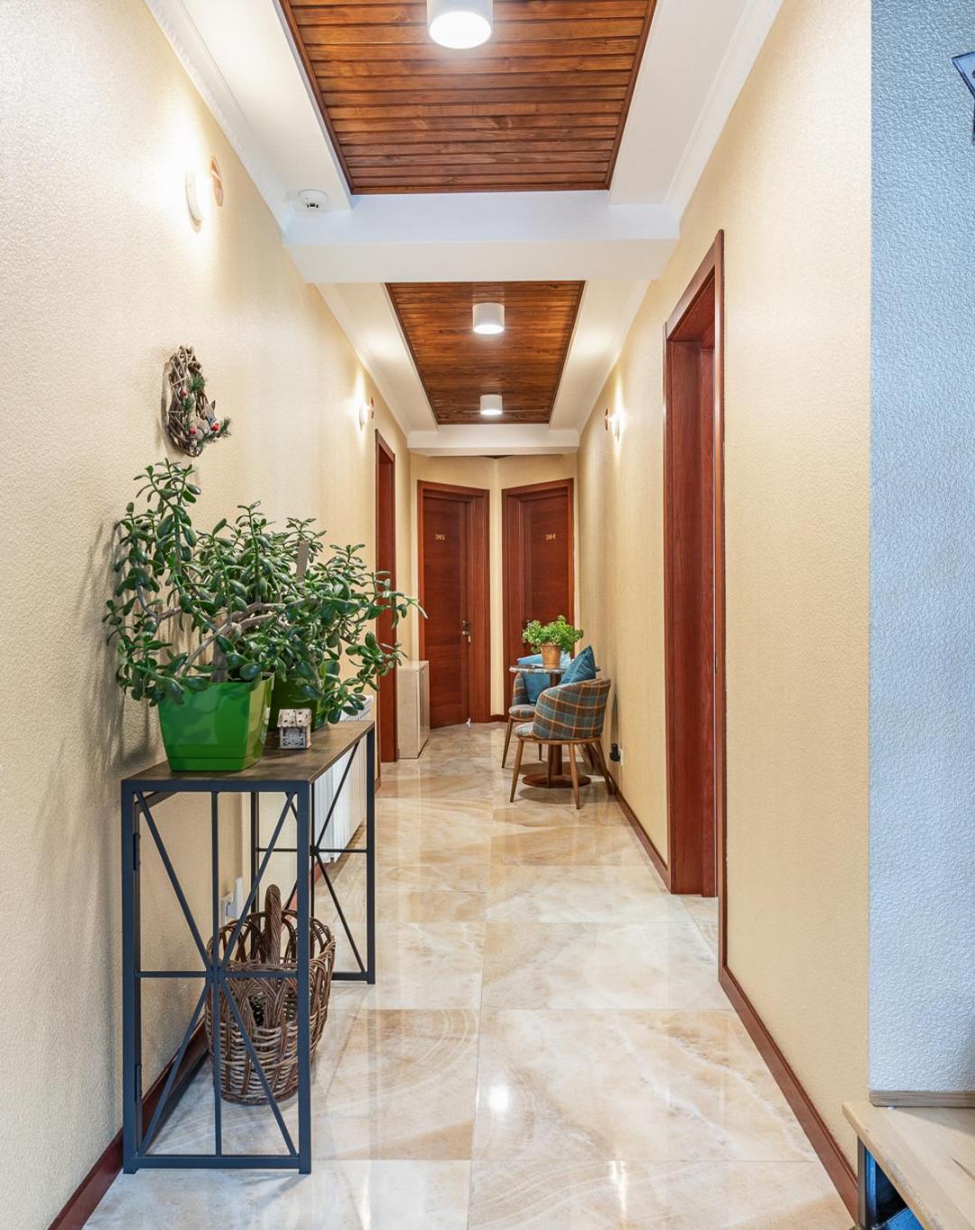 Hotel Gold Tower Mestia Ngoại thất bức ảnh