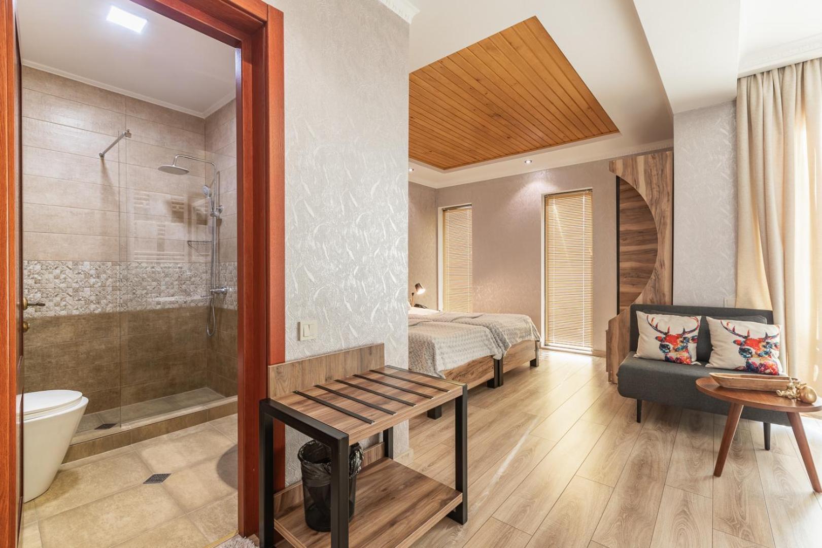 Hotel Gold Tower Mestia Phòng bức ảnh
