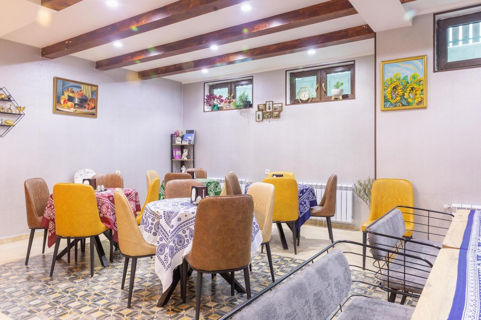 Hotel Gold Tower Mestia Ngoại thất bức ảnh