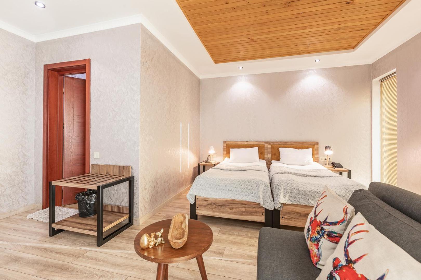 Hotel Gold Tower Mestia Ngoại thất bức ảnh