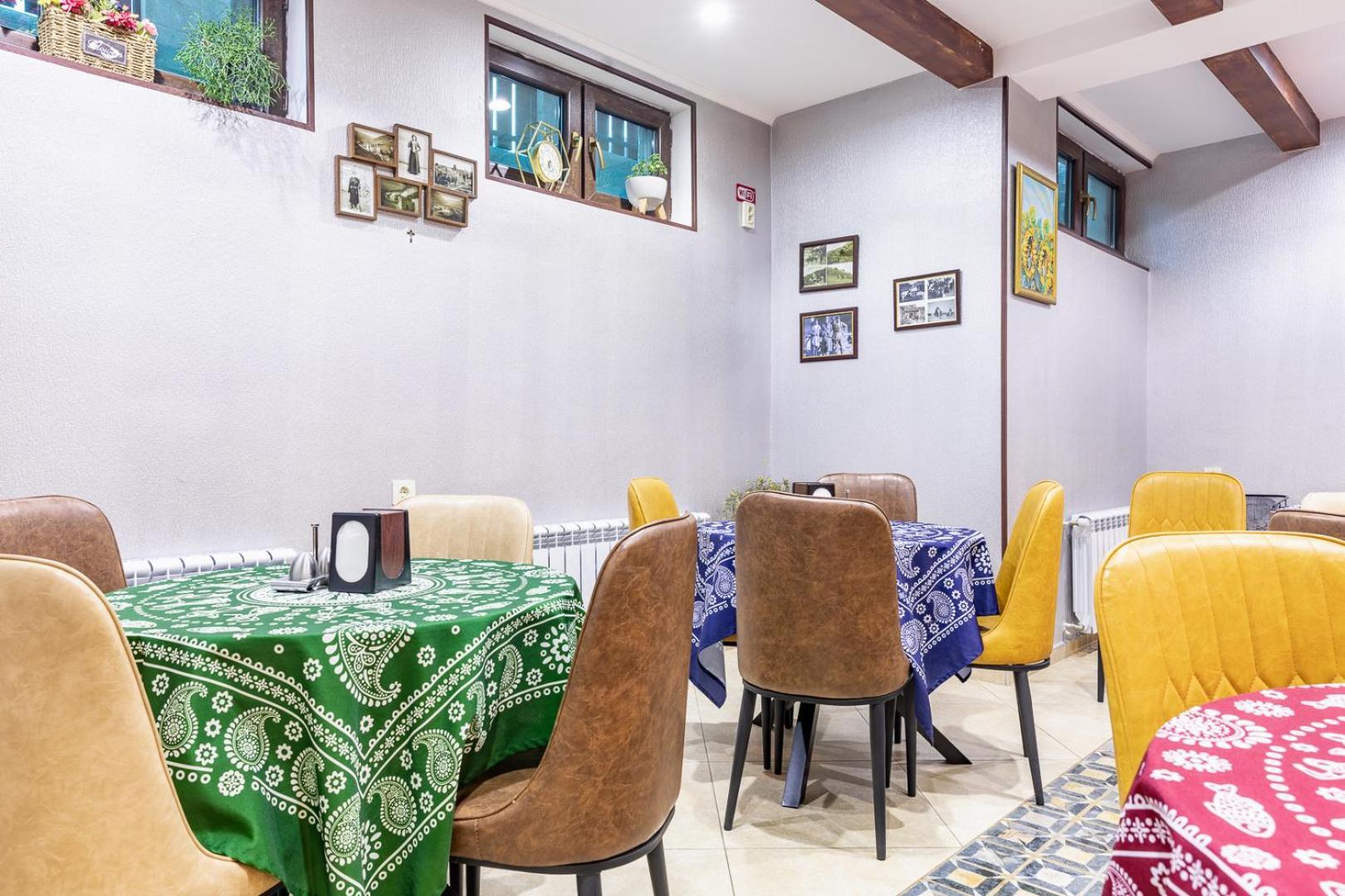 Hotel Gold Tower Mestia Ngoại thất bức ảnh